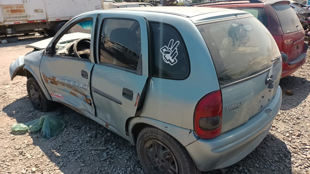  Chevrolet CORSA 2000    EN DESARME